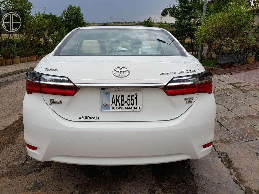 Toyota Corolla 2018 for Sale in Rawalpindi Toyota Corolla 2018 for Sale in Rawalpindi Image-4