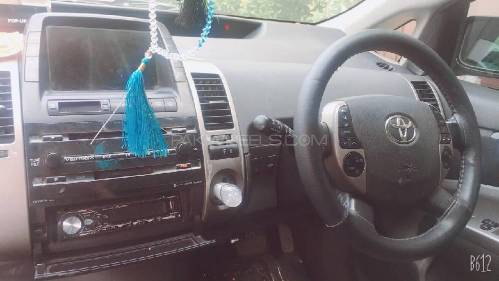 Toyota Prius Alpha 2007 for Sale in Wah cantt Toyota Prius Alpha 2007 for Sale in Wah cantt Image-2