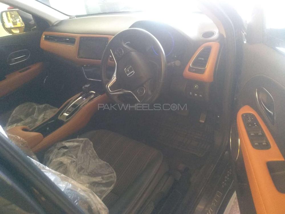 Honda Vezel 2015 for Sale in Multan Honda Vezel 2015 for Sale in Multan Image-4