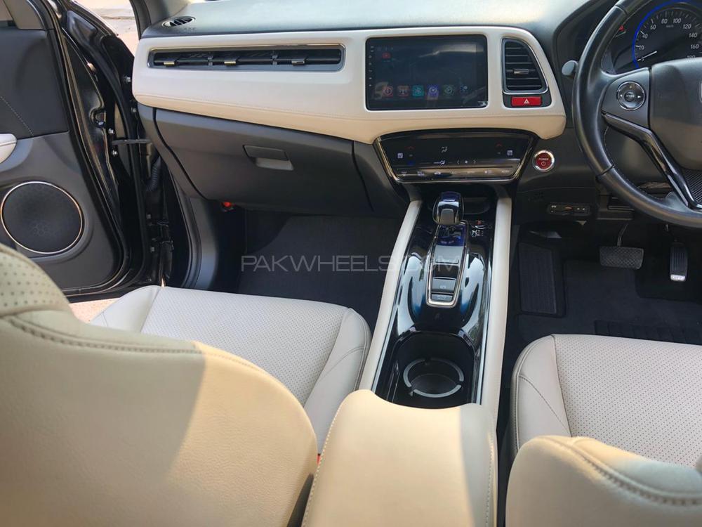 Honda Vezel 2015 for Sale in Islamabad Honda Vezel 2015 for Sale in Islamabad Image-11
