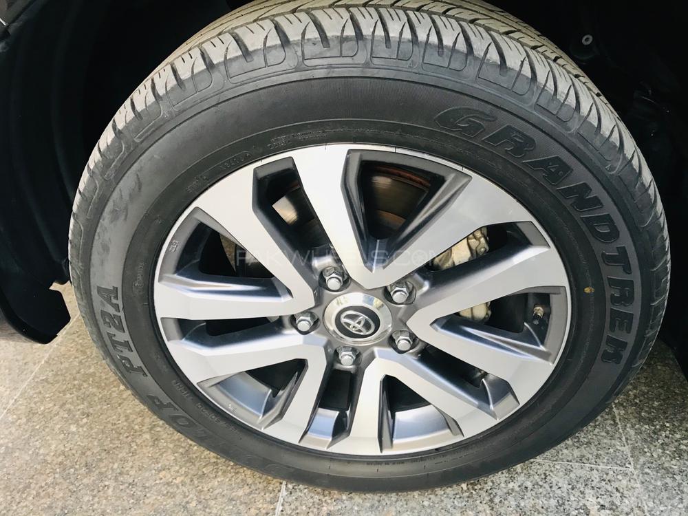 Toyota Land Cruiser 2017 for Sale in Islamabad Toyota Land Cruiser 2017 for Sale in Islamabad Image-11