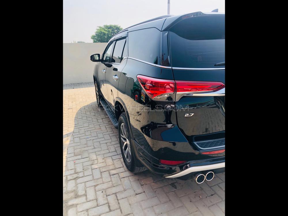 ٹویوٹا فورچیونر 2018 for Sale in سیالکوٹ ٹویوٹا فورچیونر 2018 for Sale in سیالکوٹ Image-7