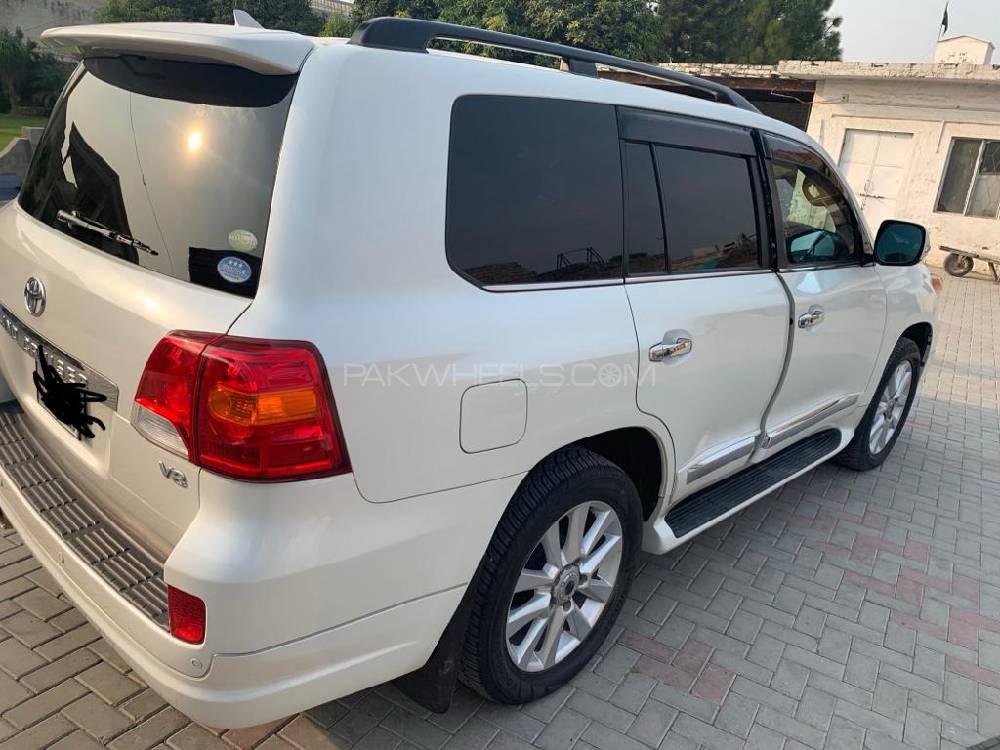 Toyota Land Cruiser 2012 for Sale in Taxila Toyota Land Cruiser 2012 for Sale in Taxila Image-4