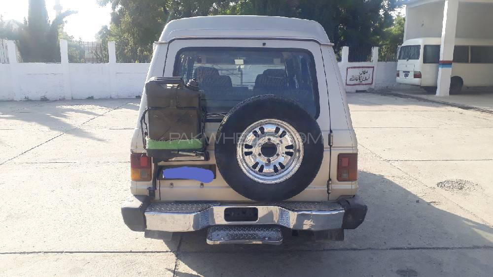 Mitsubishi Pajero 1990 for Sale in Taxila Mitsubishi Pajero 1990 for Sale in Taxila Image-8