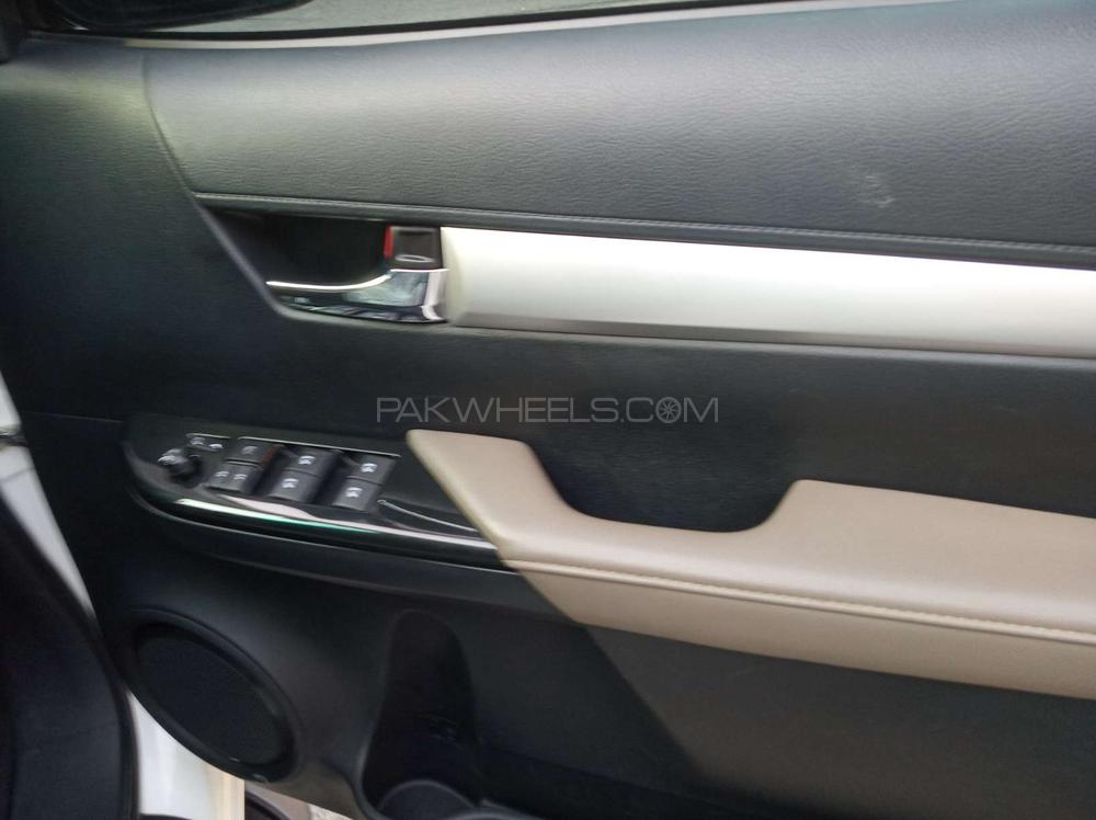 Toyota Hilux 2018 for Sale in Islamabad Toyota Hilux 2018 for Sale in Islamabad Image-8