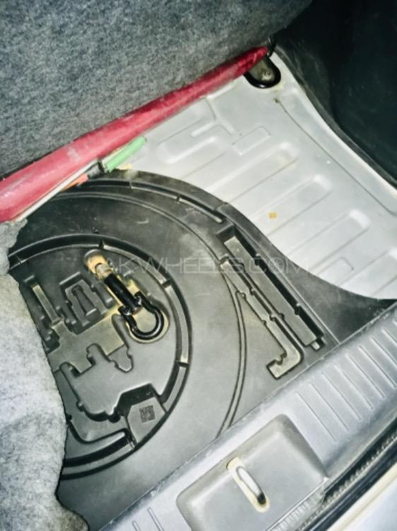 Toyota Vitz 2000 for Sale in Peshawar Toyota Vitz 2000 for Sale in Peshawar Image-7