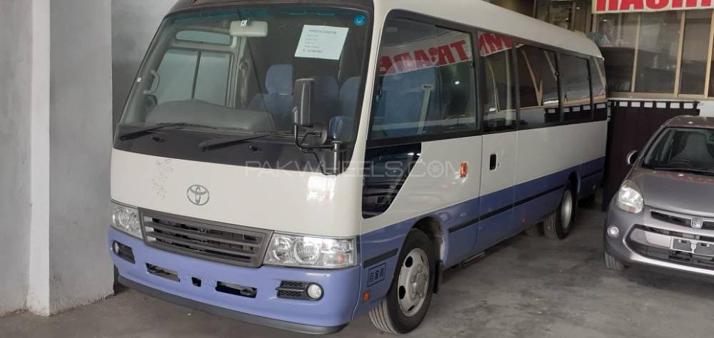 Toyota Coaster 2016 for Sale in Lahore Toyota Coaster 2016 for Sale in Lahore Image-2