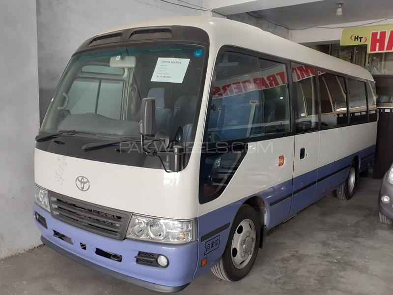Toyota Coaster 2016 for Sale in Lahore Toyota Coaster 2016 for Sale in Lahore Image-3