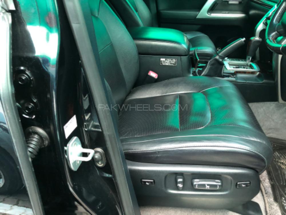 Toyota Land Cruiser 2012 for Sale in Lahore Toyota Land Cruiser 2012 for Sale in Lahore Image-12