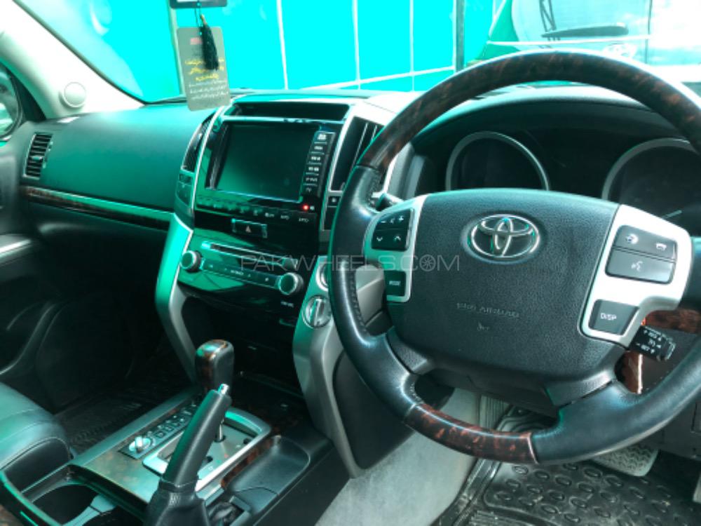Toyota Land Cruiser 2012 for Sale in Lahore Toyota Land Cruiser 2012 for Sale in Lahore Image-11