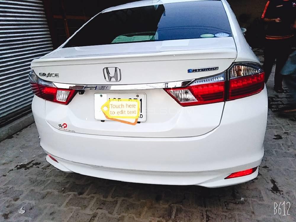 Honda Grace Hybrid 2014 for Sale in Peshawar Honda Grace Hybrid 2014 for Sale in Peshawar Image-2