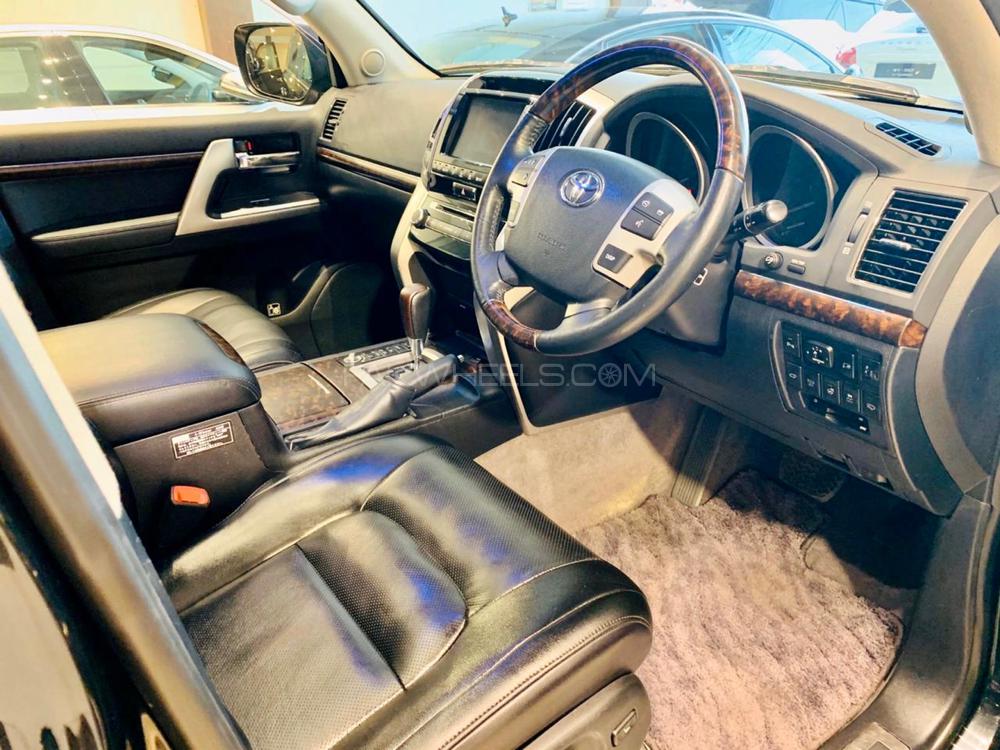 Toyota Land Cruiser 2012 for Sale in Lahore Toyota Land Cruiser 2012 for Sale in Lahore Image-7