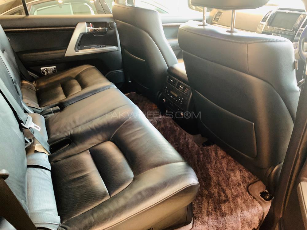 Toyota Land Cruiser 2012 for Sale in Lahore Toyota Land Cruiser 2012 for Sale in Lahore Image-13