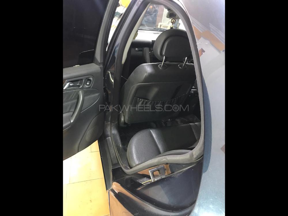 مرسڈیز بینز سی کلاس 2003 for Sale in فیصل آباد مرسڈیز بینز سی کلاس 2003 for Sale in فیصل آباد Image-4