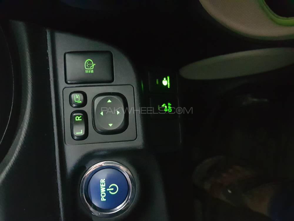 Toyota Aqua 2014 for Sale in Lahore Toyota Aqua 2014 for Sale in Lahore Image-9