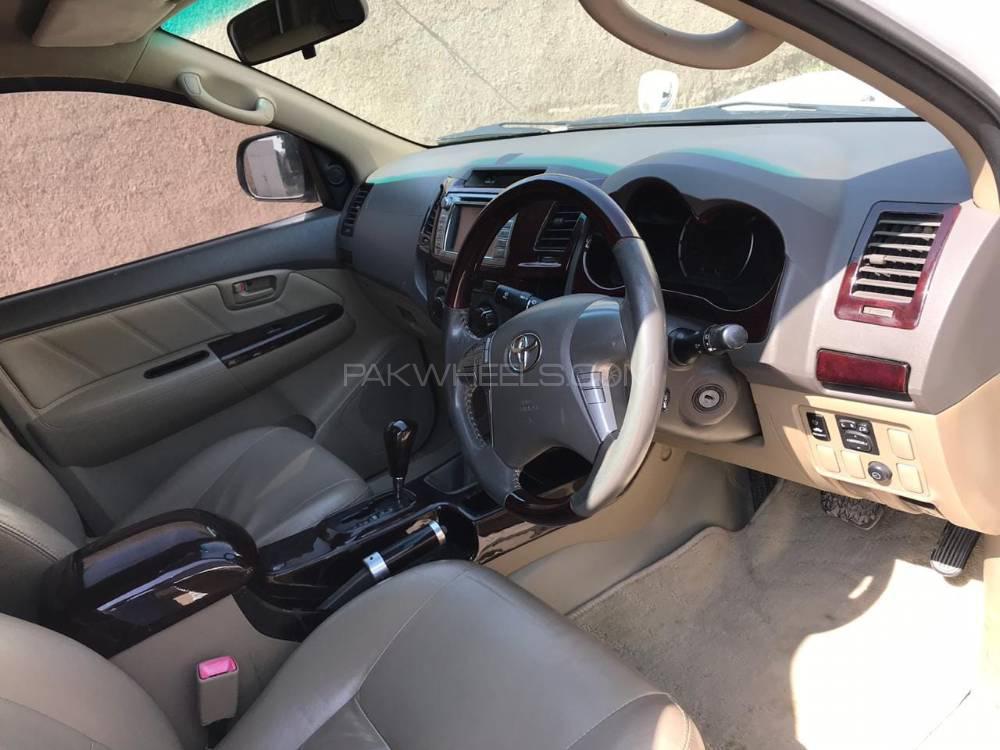 Toyota Hilux 2012 for Sale in Sukkur Toyota Hilux 2012 for Sale in Sukkur Image-3