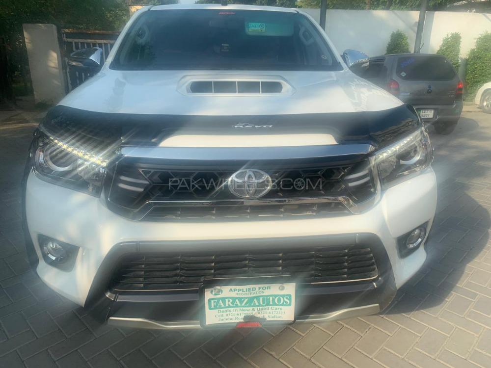 ٹویوٹا ہائیلکس 2017 for Sale in سیالکوٹ ٹویوٹا ہائیلکس 2017 for Sale in سیالکوٹ Image-3