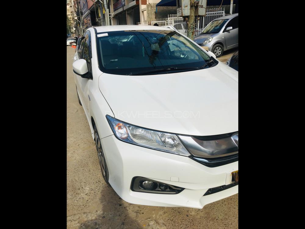 Honda Grace Hybrid 2015 for Sale in Karachi Honda Grace Hybrid 2015 for Sale in Karachi Image-5