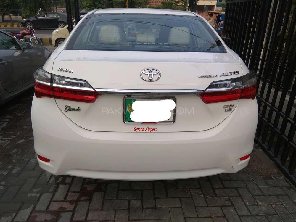 Toyota Corolla 2018 for Sale in Lahore Toyota Corolla 2018 for Sale in Lahore Image-15