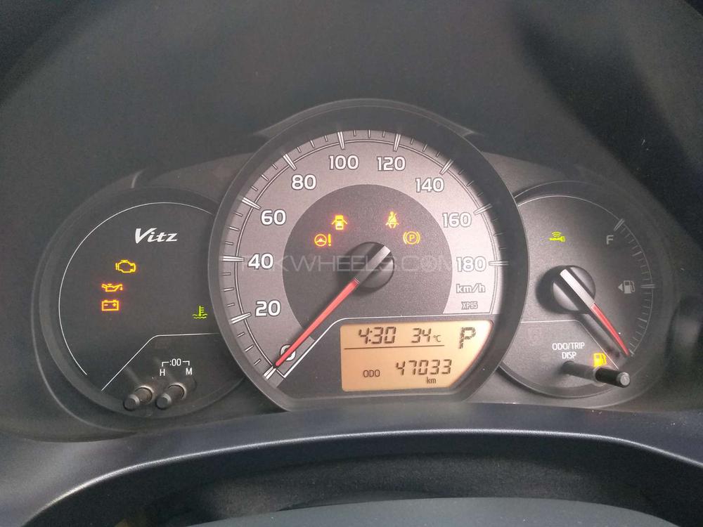 Toyota Vitz 2014 for Sale in Karachi Toyota Vitz 2014 for Sale in Karachi Image-11