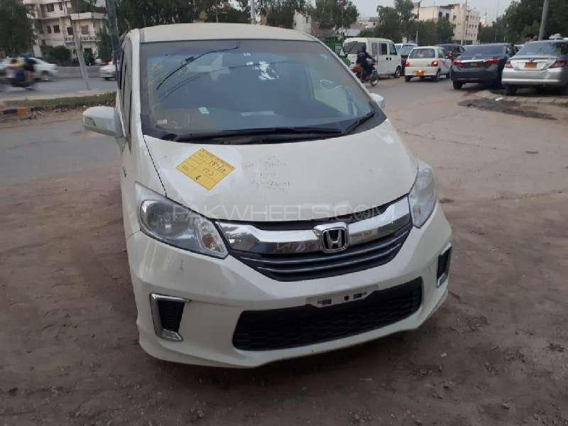 Honda Freed 2014 for Sale in Karachi Image-1