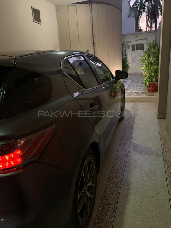 Lexus CT200h 2017 for Sale in Karachi Lexus CT200h 2017 for Sale in Karachi Image-8