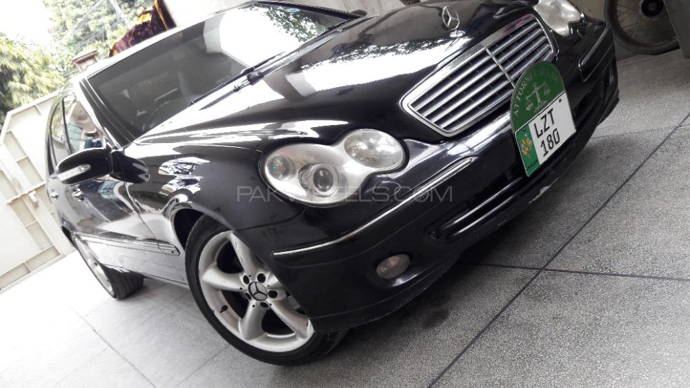 Mercedes Benz C Class 2005 for Sale in Gujranwala Image-1