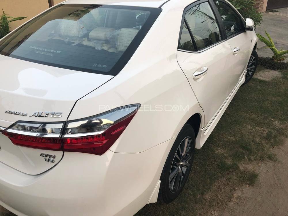 Toyota Corolla 2018 for Sale in Lahore Toyota Corolla 2018 for Sale in Lahore Image-3