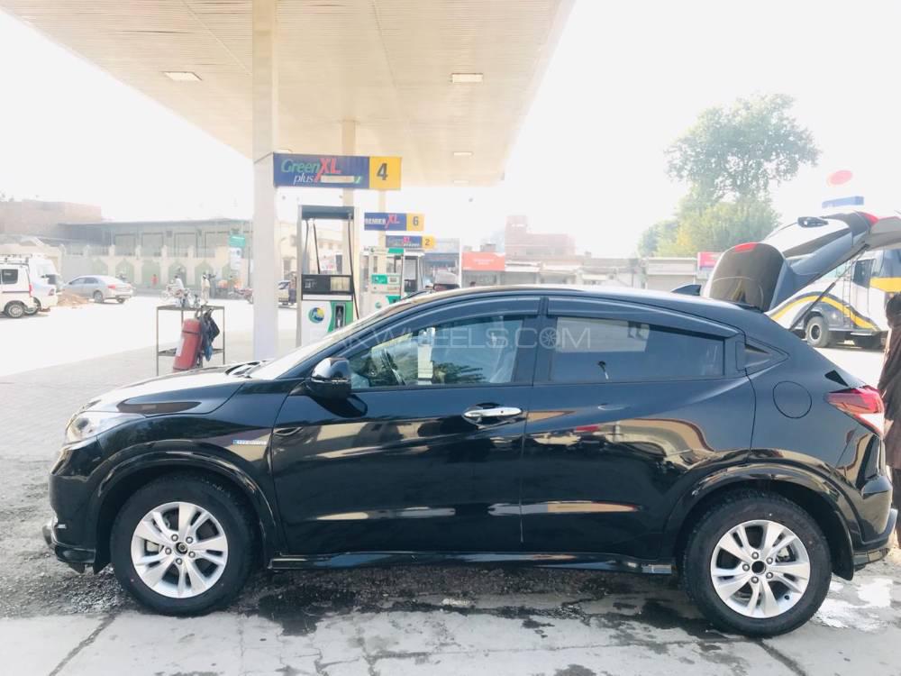 Honda Vezel 2017 for Sale in Islamabad Honda Vezel 2017 for Sale in Islamabad Image-3