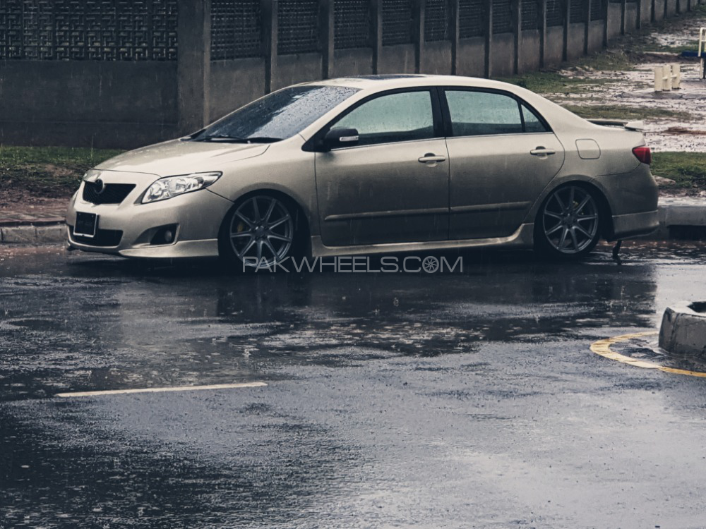 Toyota Corolla - 2009  Toyota Corolla - 2009  Image-3