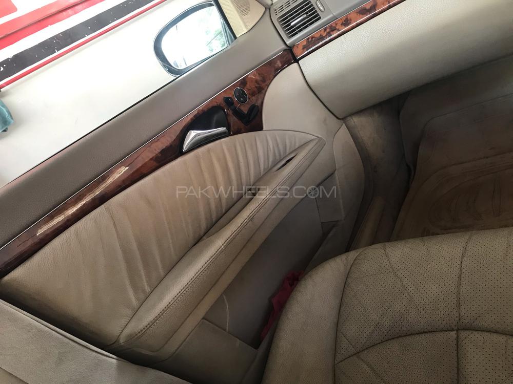 Mercedes Benz E Class 2003 for Sale in Sahiwal Mercedes Benz E Class 2003 for Sale in Sahiwal Image-12
