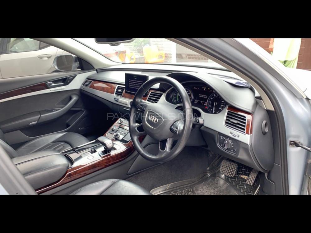 Audi A8 2013 for Sale in Karachi Audi A8 2013 for Sale in Karachi Image-7
