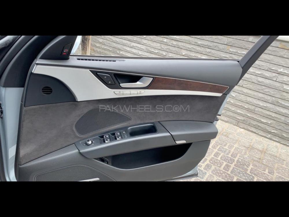 Audi A8 2013 for Sale in Karachi Audi A8 2013 for Sale in Karachi Image-8