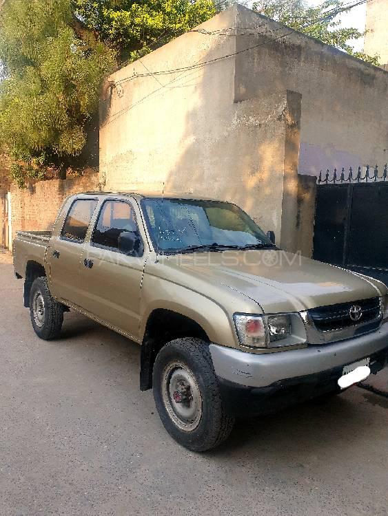 Toyota Hilux 2003 for Sale in Gujranwala Image-1