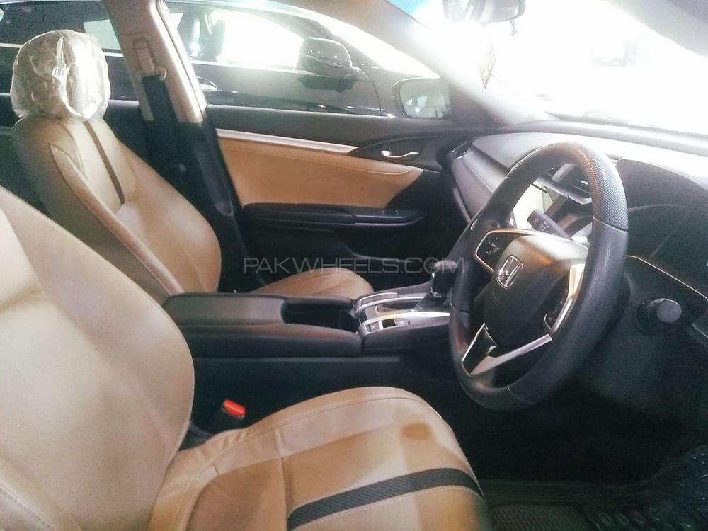 Honda Civic 2018 for Sale in Rawalpindi Honda Civic 2018 for Sale in Rawalpindi Image-10