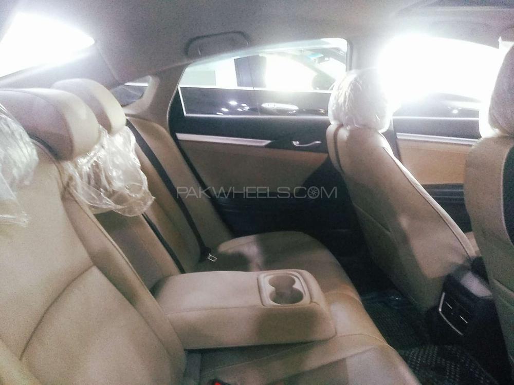 Honda Civic 2018 for Sale in Rawalpindi Honda Civic 2018 for Sale in Rawalpindi Image-12