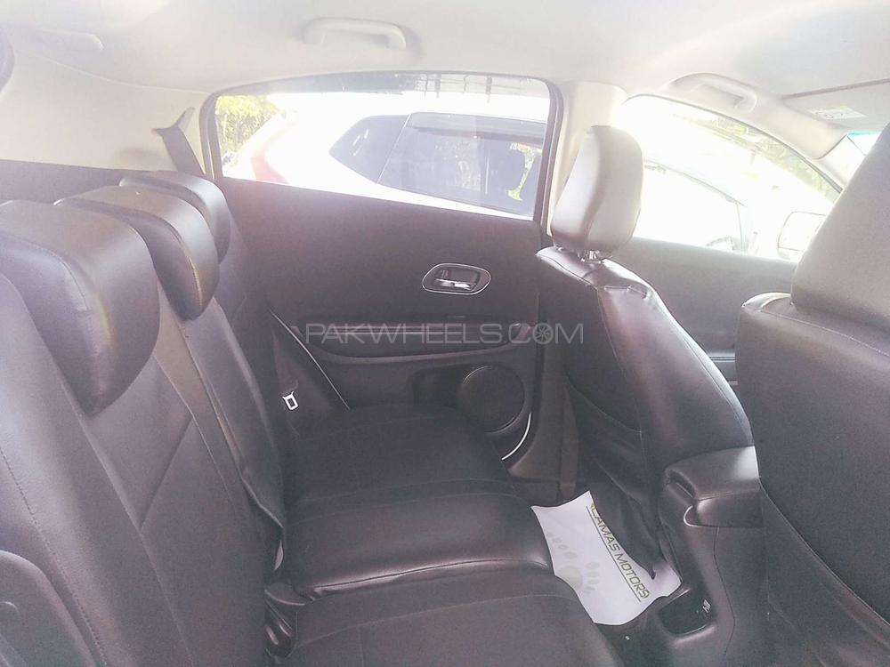 Honda Vezel 2014 for Sale in Rawalpindi Honda Vezel 2014 for Sale in Rawalpindi Image-13