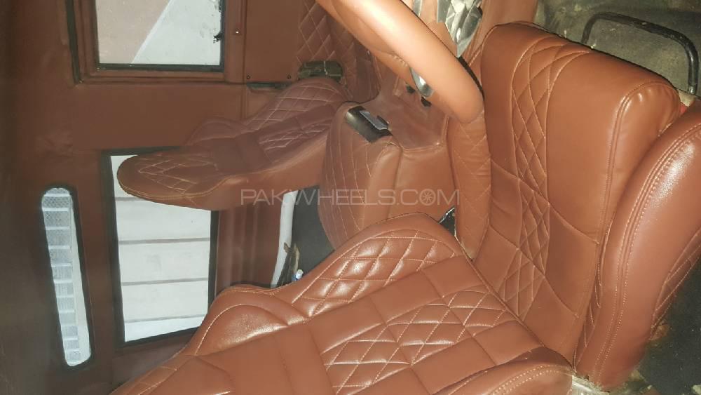Land Rover Defender 1960 for Sale in Karachi Land Rover Defender 1960 for Sale in Karachi Image-6