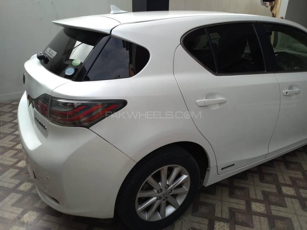 Lexus CT200h 2013 for Sale in Karachi Lexus CT200h 2013 for Sale in Karachi Image-5