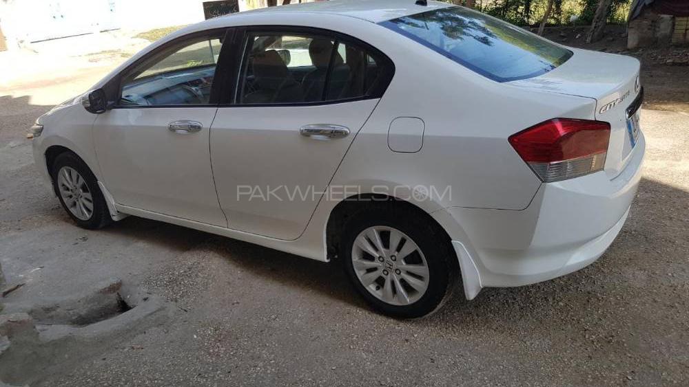 Honda City 2013 for Sale in Lahore Honda City 2013 for Sale in Lahore Image-6