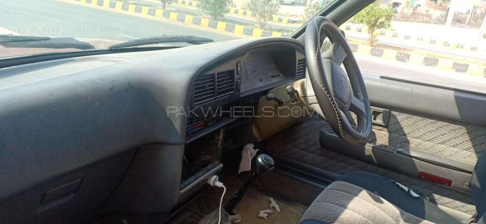 Toyota Hilux 1992 for Sale in Bahawalpur Toyota Hilux 1992 for Sale in Bahawalpur Image-8