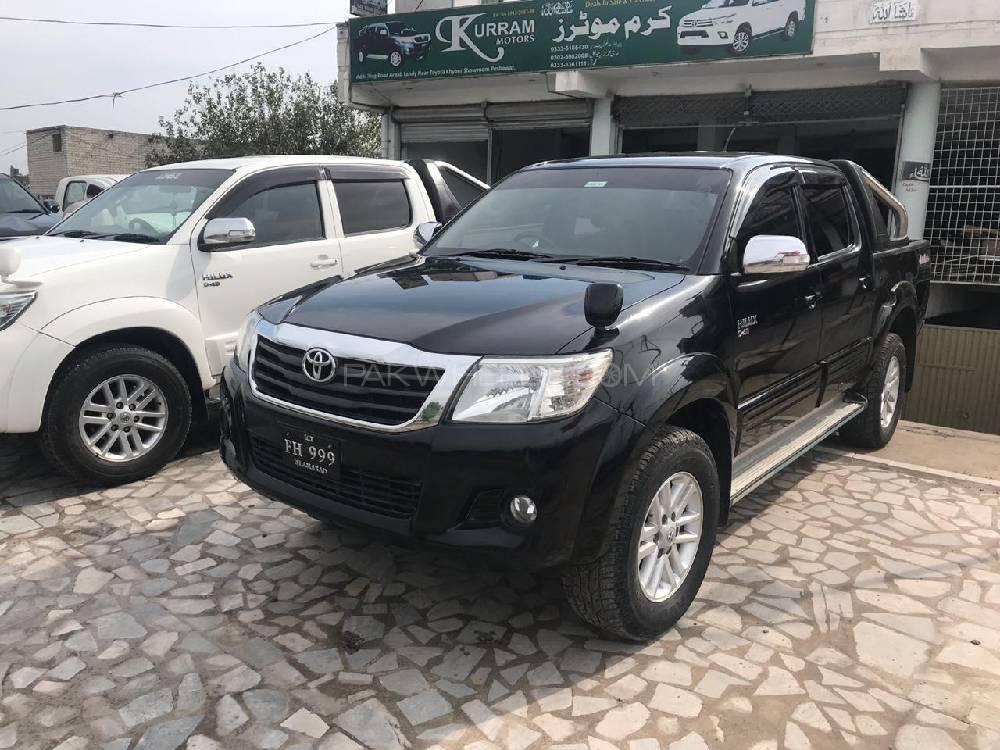 Toyota Hilux 2015 for Sale in Peshawar Toyota Hilux 2015 for Sale in Peshawar Image-7