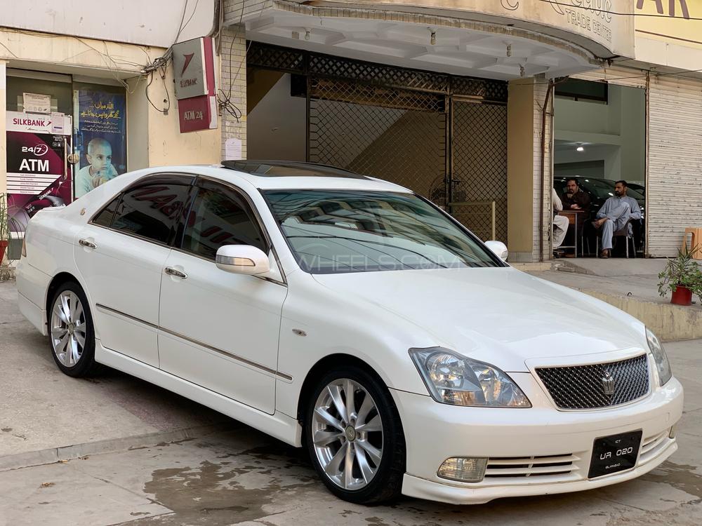 Toyota Crown 2005 for Sale in Islamabad Toyota Crown 2005 for Sale in Islamabad Image-4