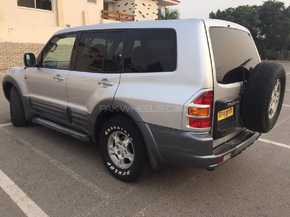 Mitsubishi Pajero 2001 for Sale in Lahore Mitsubishi Pajero 2001 for Sale in Lahore Image-3