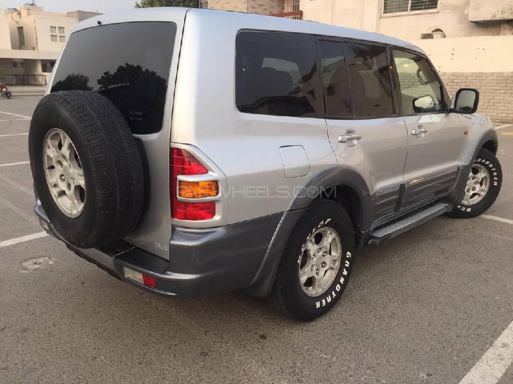 Mitsubishi Pajero 2001 for Sale in Lahore Mitsubishi Pajero 2001 for Sale in Lahore Image-4