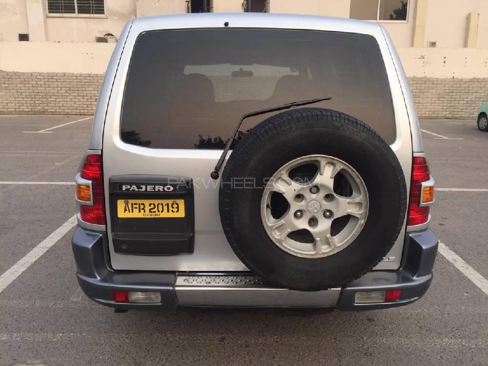 Mitsubishi Pajero 2001 for Sale in Lahore Mitsubishi Pajero 2001 for Sale in Lahore Image-6