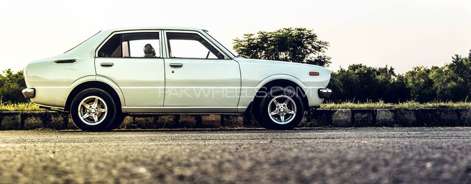 Toyota Corolla - 1977  Toyota Corolla - 1977  Image-3