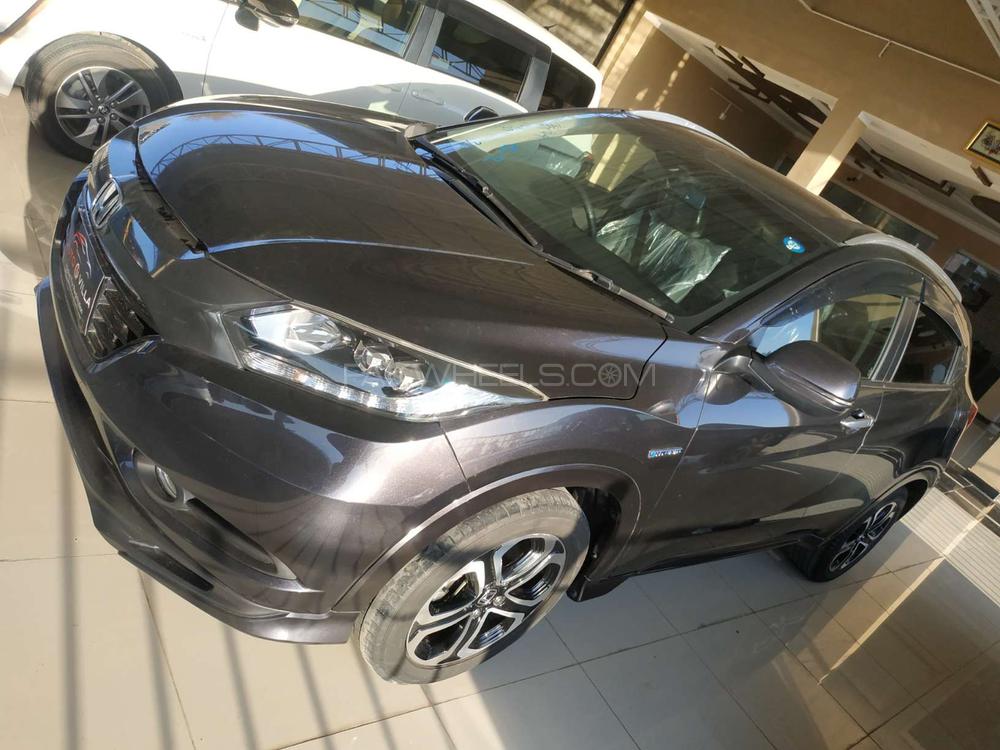 Honda Vezel 2014 for Sale in Peshawar Honda Vezel 2014 for Sale in Peshawar Image-3