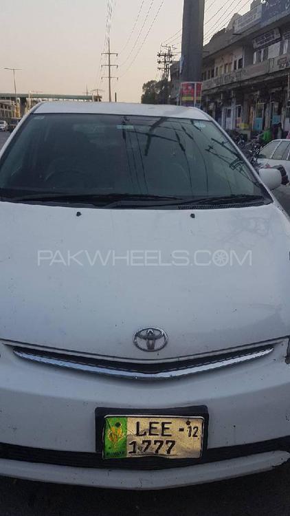 Toyota Prius 2012 for Sale in Lahore Toyota Prius 2012 for Sale in Lahore Image-11