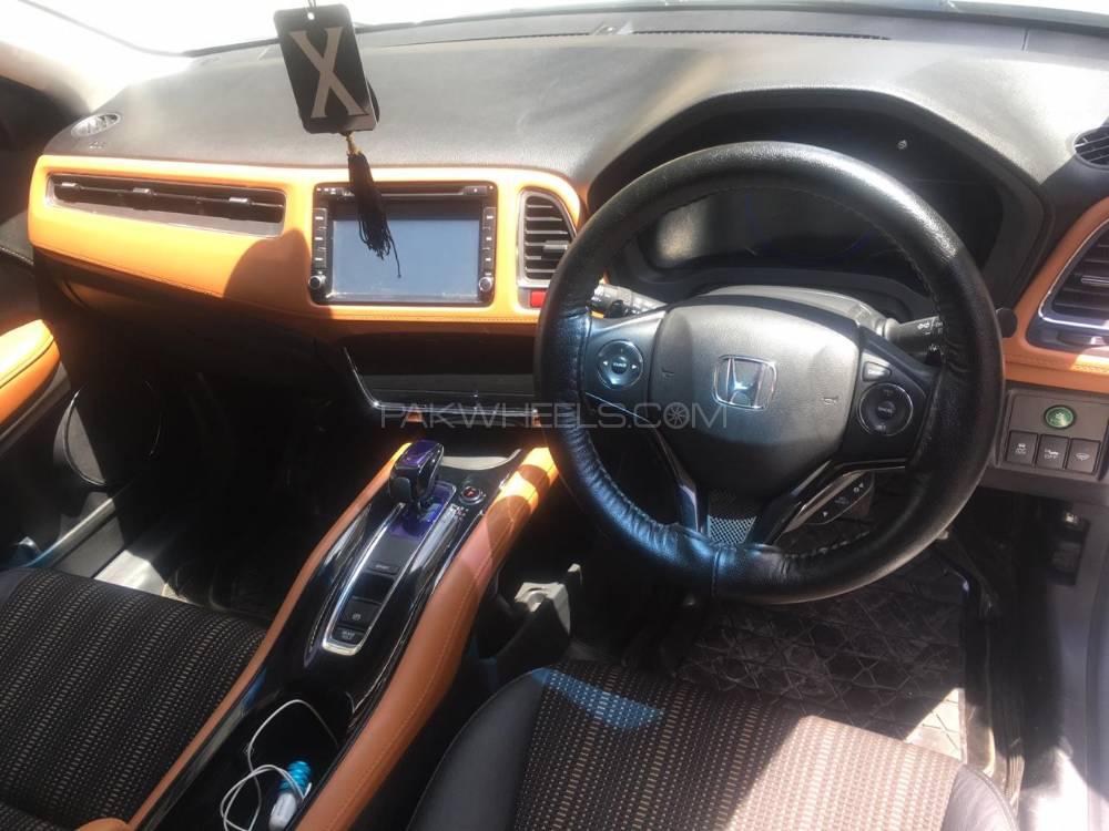 Honda Vezel 2015 for Sale in Lahore Honda Vezel 2015 for Sale in Lahore Image-7